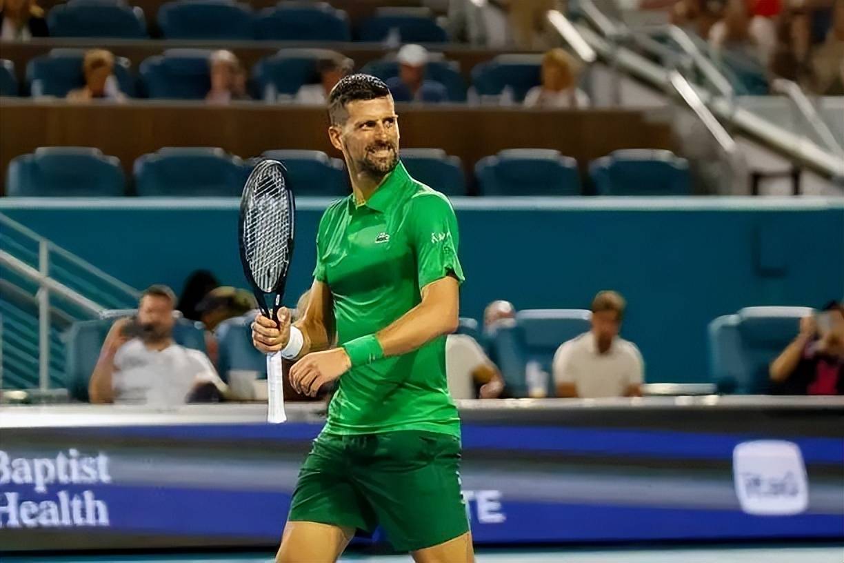 九游（中国）-库里压哨绝杀德约科维奇，全场沸腾！经典一战再现传奇